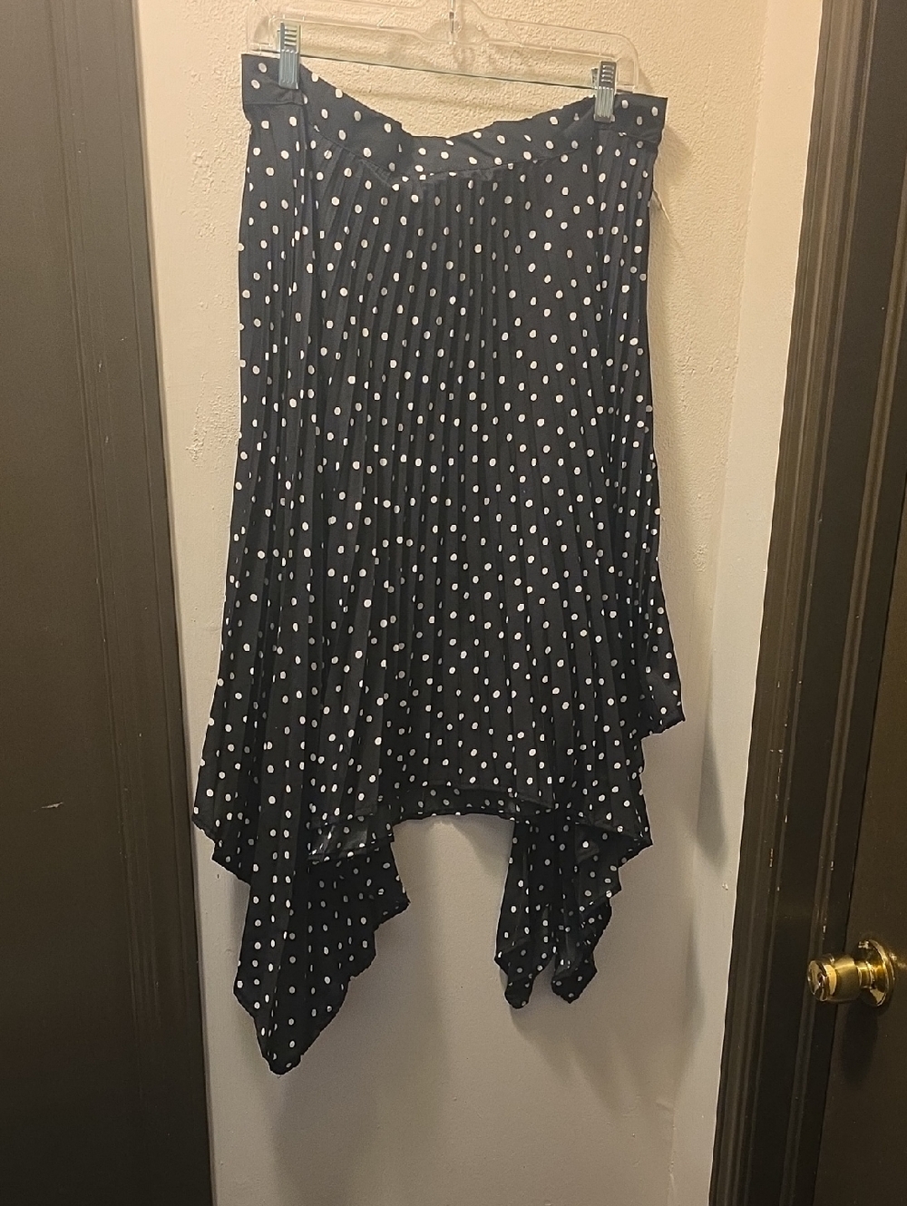 Live 4 Truth Black and White Polka Dot Asymmetrical Pleated Skirt  XL  NWT